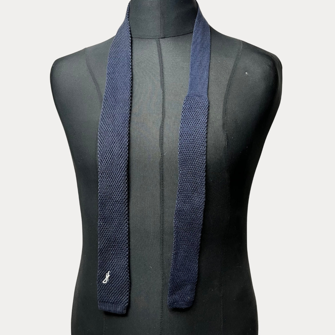 Navy blue knitted necktie 5.5 cm