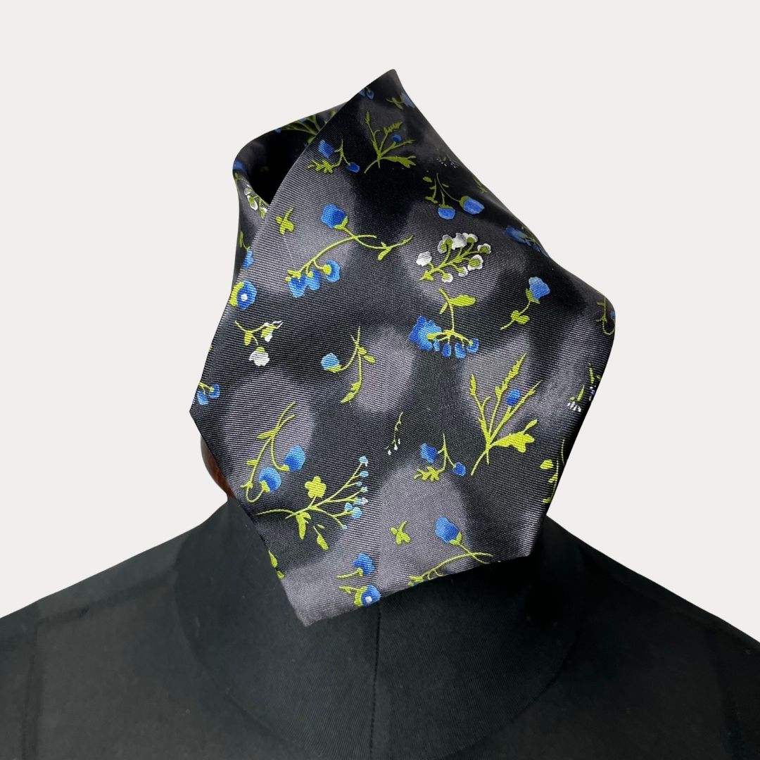 Silk floral necktie 9.5 cm