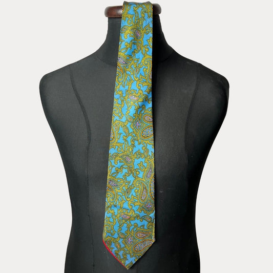 Paisley pattern necktie