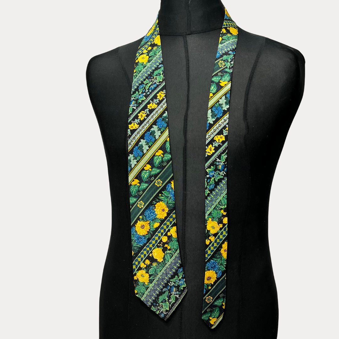 Jose Piscador silk necktie