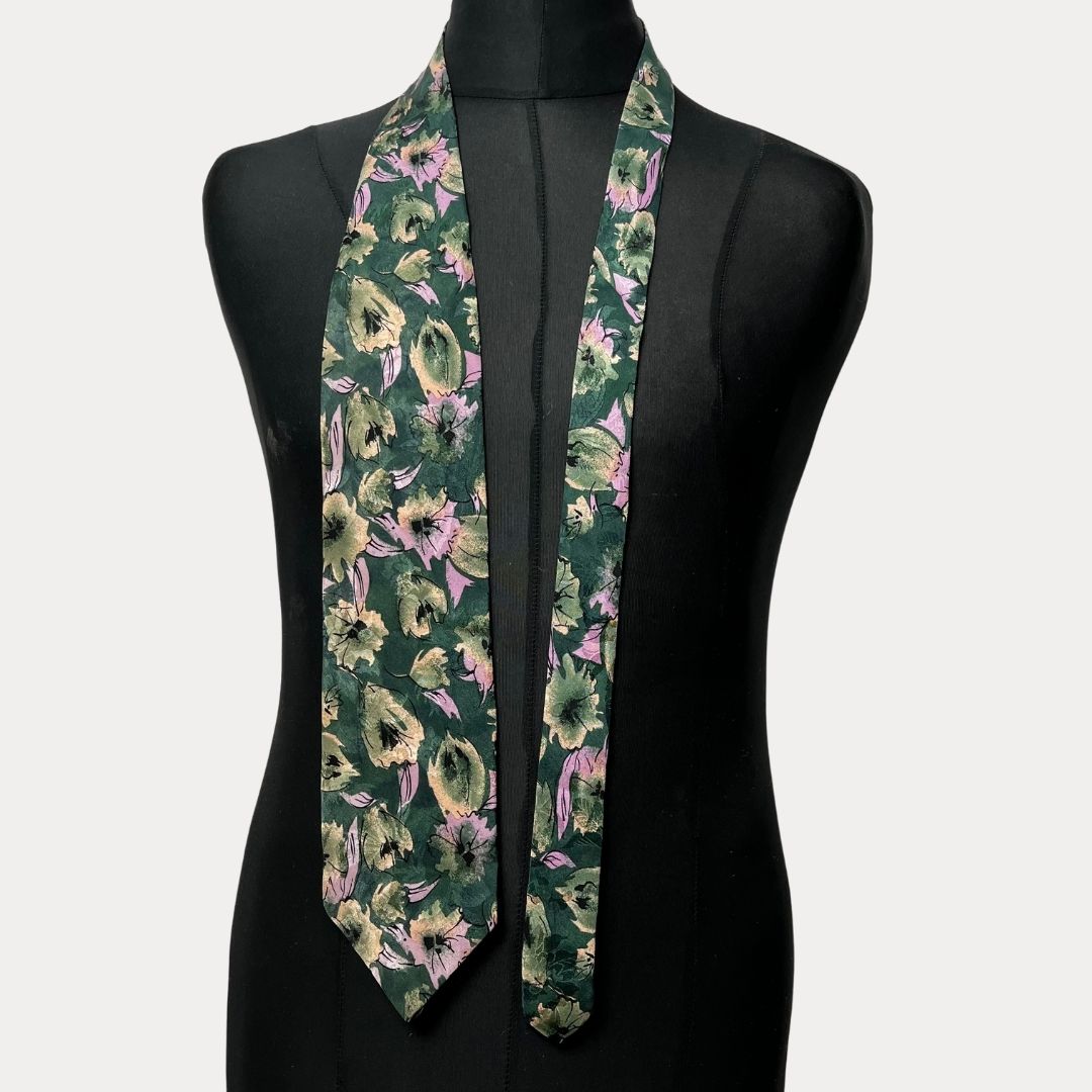 Vandoma silk necktie