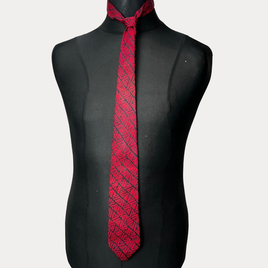 Oleg Cassini necktie