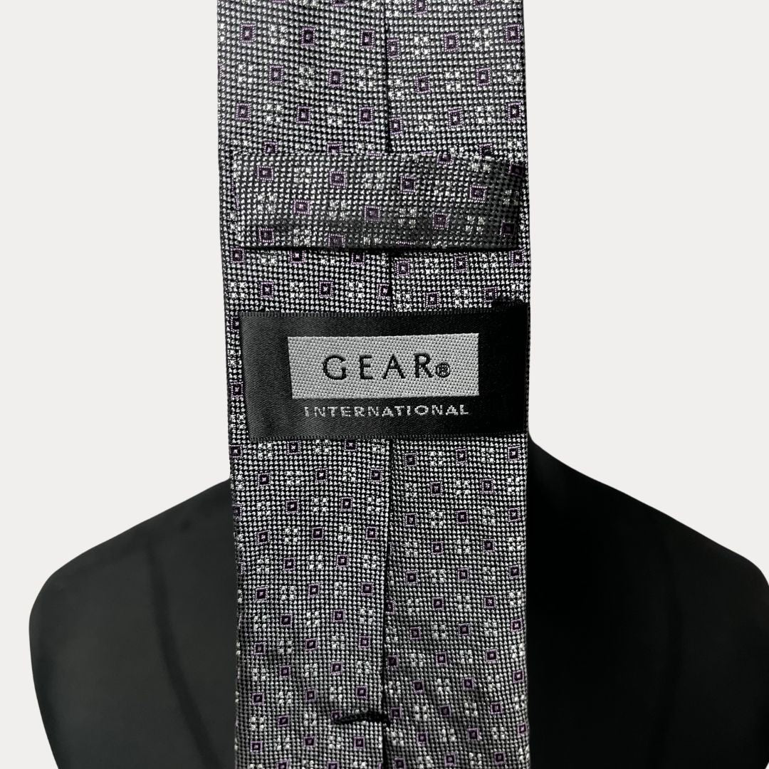 Gear dotted necktie