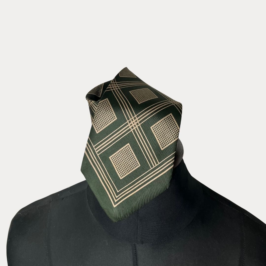 Geometric shapes necktie