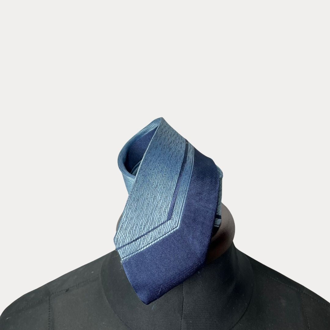 Two-tone blue necktie