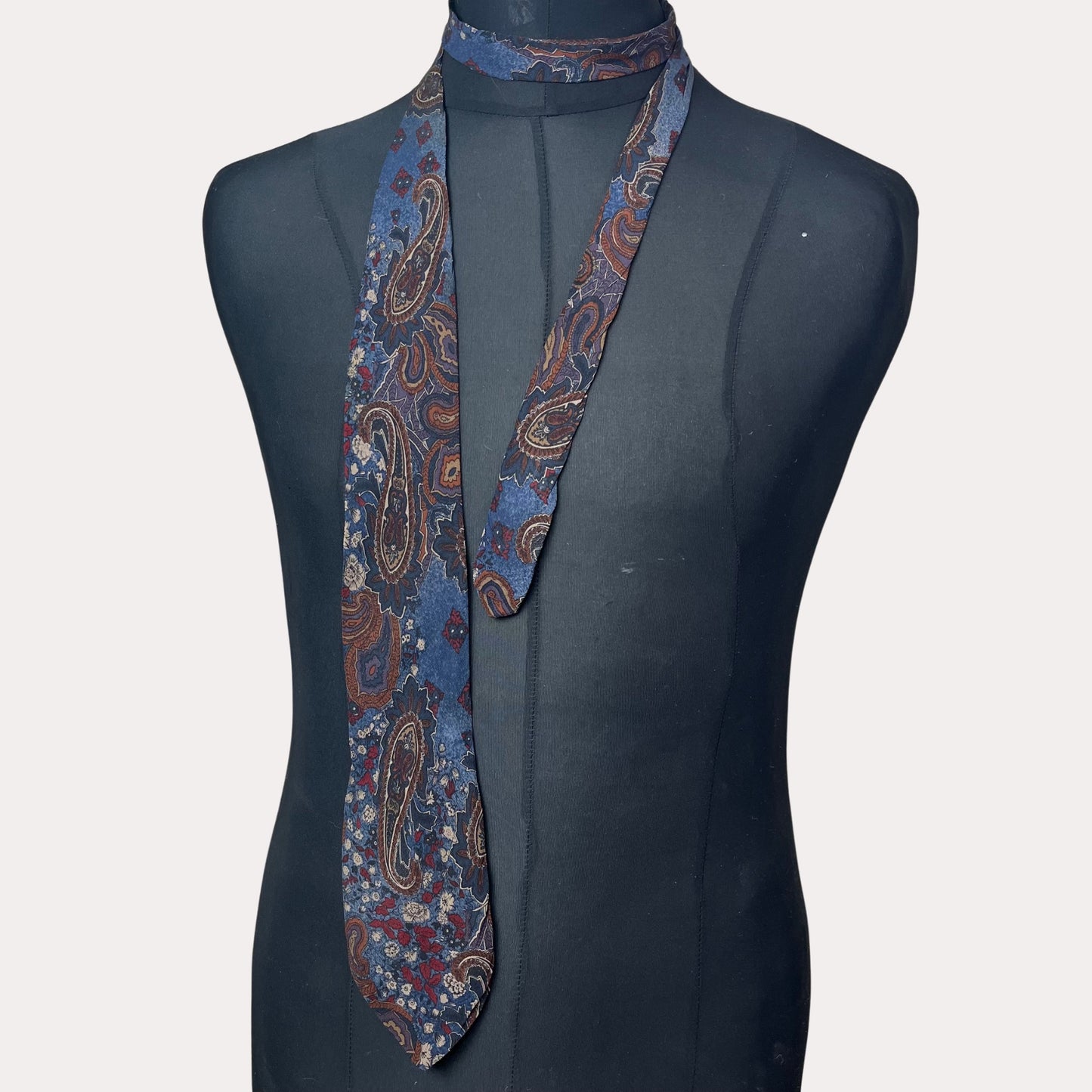 Gucci necktie 9 cm