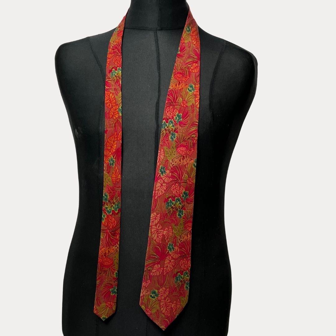 Rian Rucci silk necktie