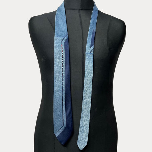 Two-tone blue necktie