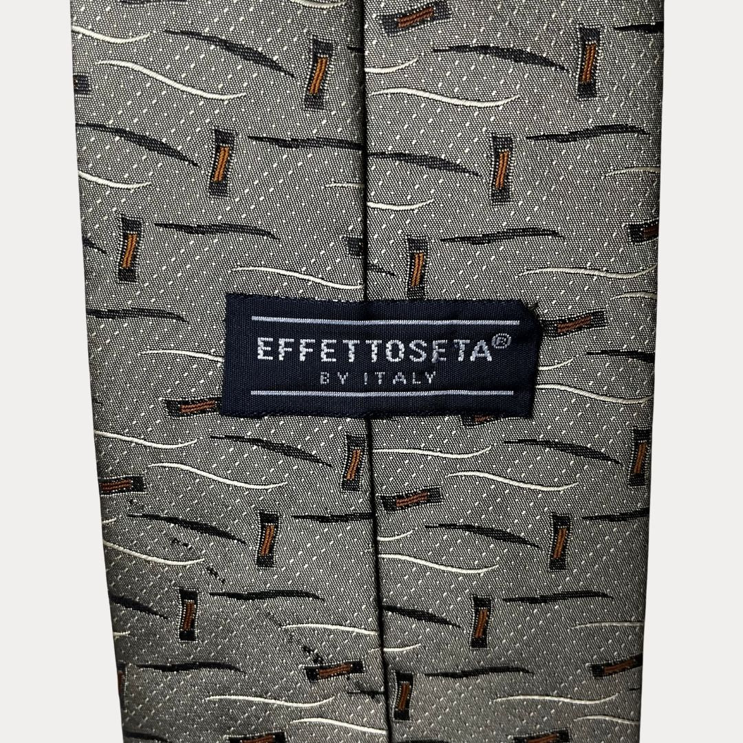 Effetoseta necktie