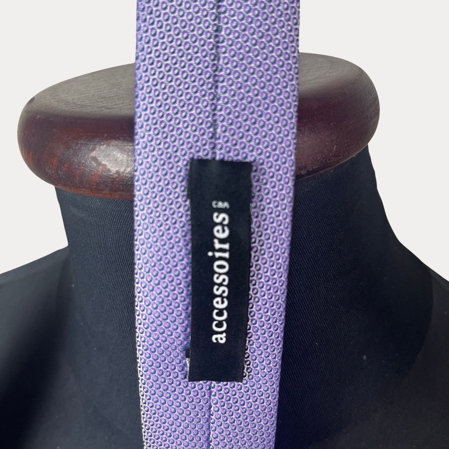 C&A lavender necktie