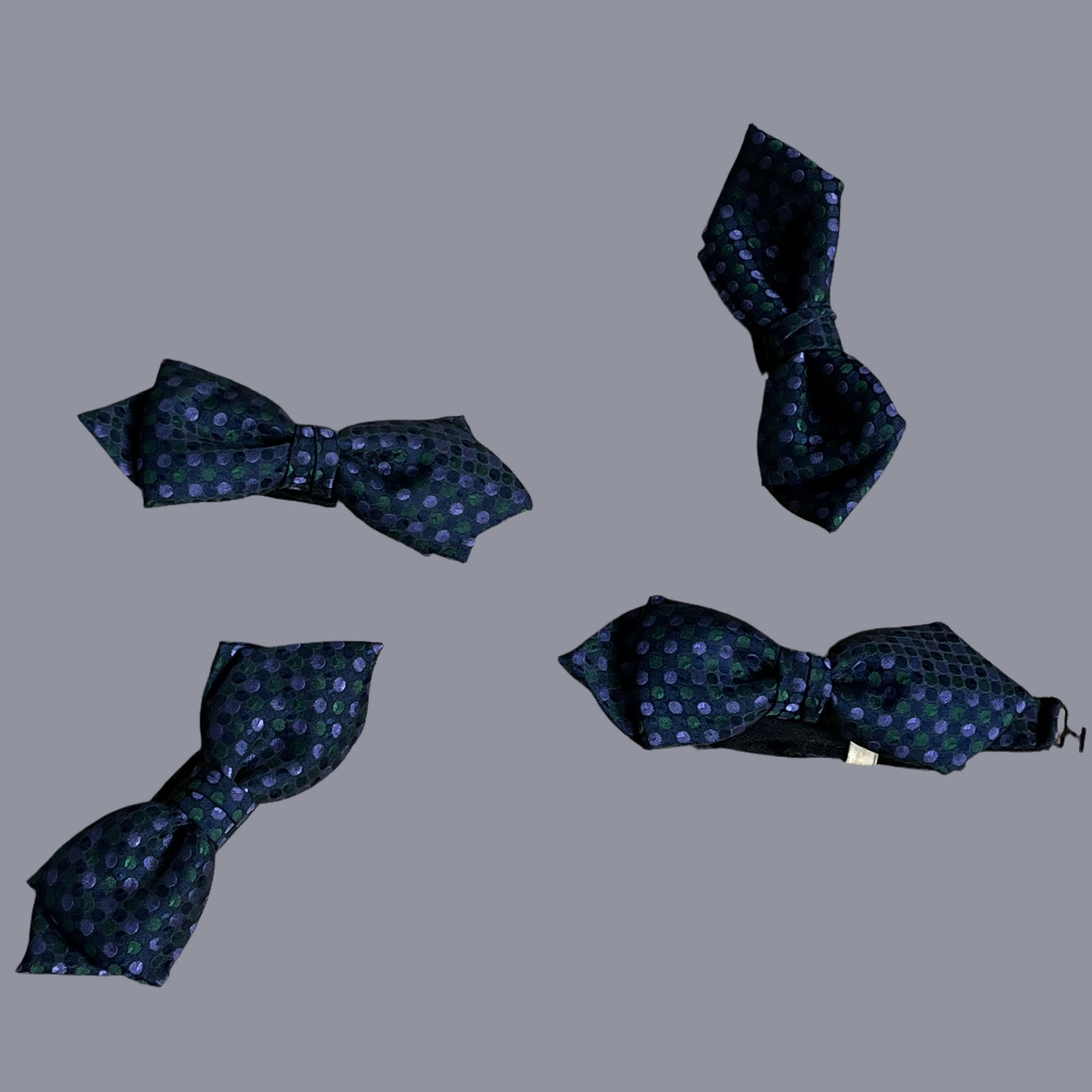 Dotted bowtie