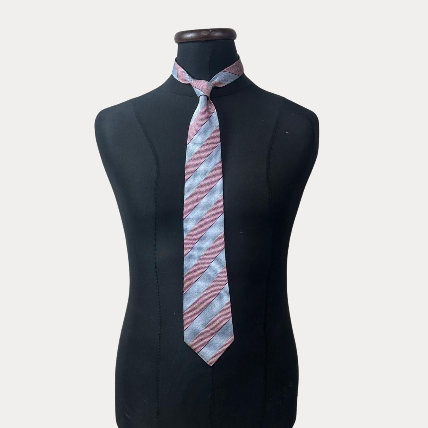 Striped silk necktie