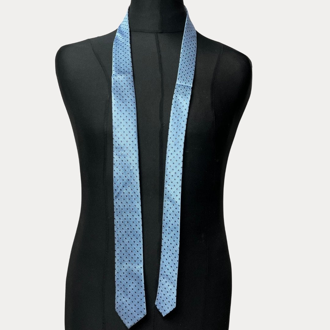 Dotted necktie