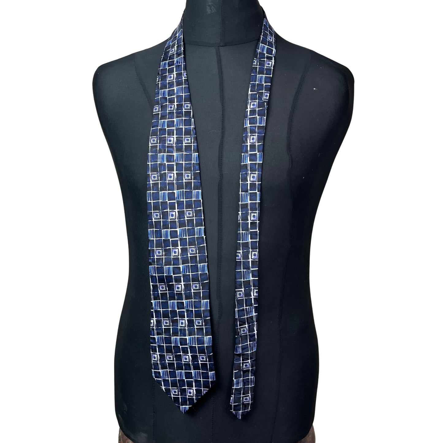 Mayvet necktie