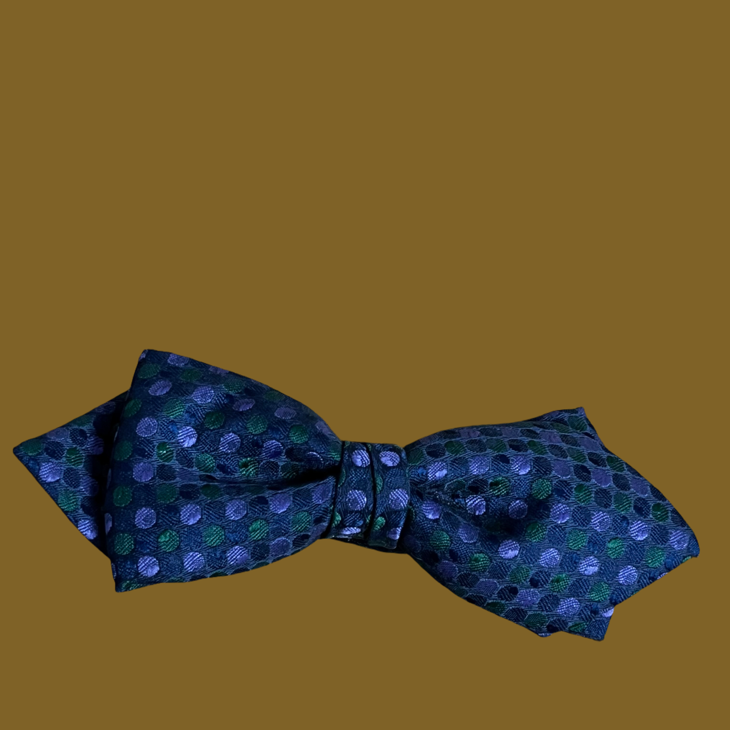 Dotted bowtie