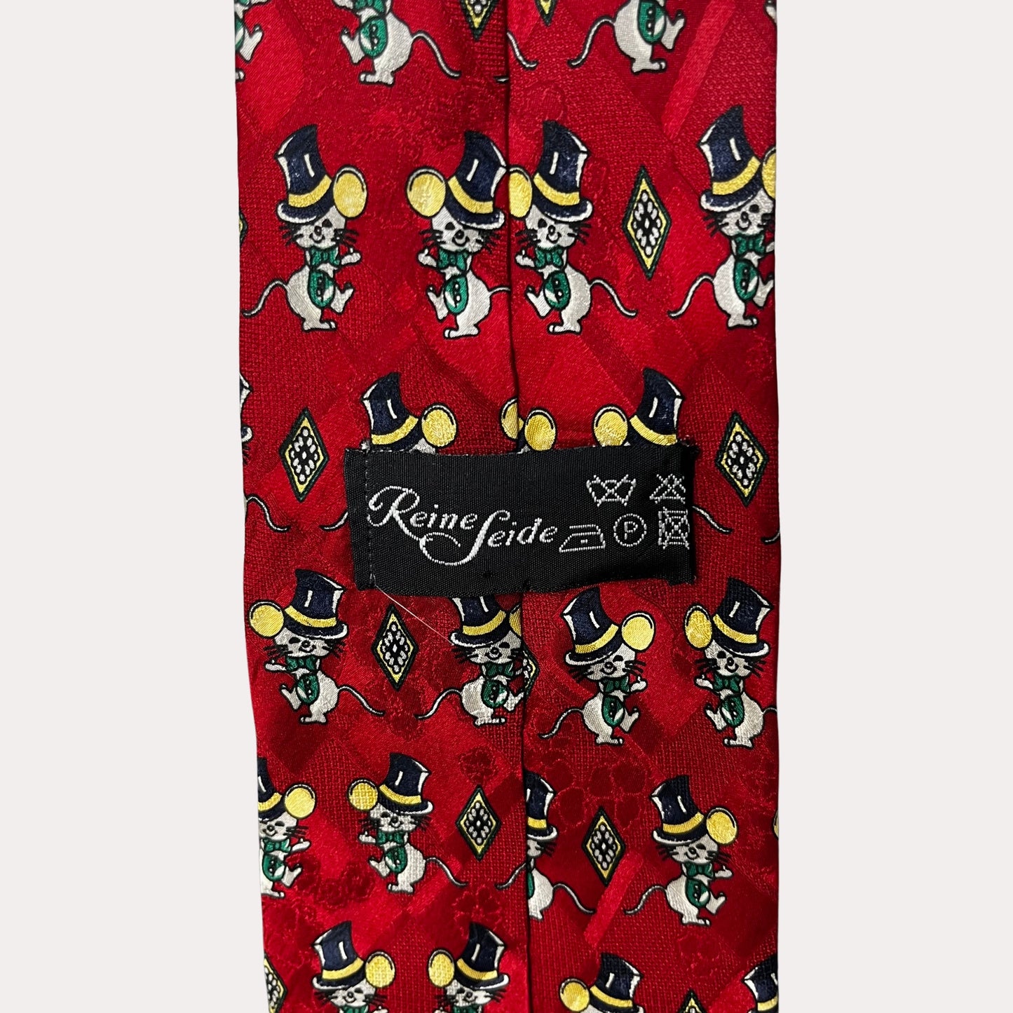 Cat pattern necktie